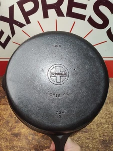 "Fully Restored" GRISWOLD 10" Cast Iron Skillet Pan Small Logo Seasoned - Picture 1 of 7