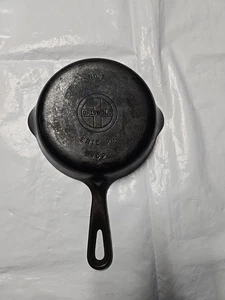 Sartén de hierro fundido Griswold Nº 3 logotipo de bloque pequeño Erie PA 709 M 6,5" sartén para saltear - Imagen 1 de 17