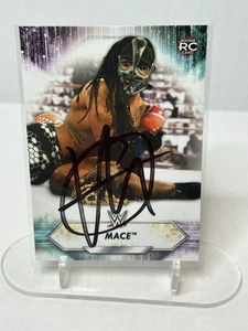 Tarjeta base Topps WWE 2021 #117 firmada Mace - Imagen 1 de 2