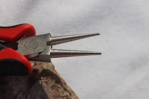 Alicates para Joyería, Nariz Redonda para Herramientas de Reparación de Joyería Tamaño Promedio 5" de Largo, Nuevos - Imagen 1 de 2