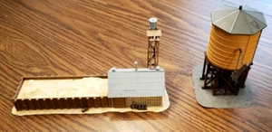Vintage Tyco Model Train Sand House & Water Tower - Picture 1 of 6