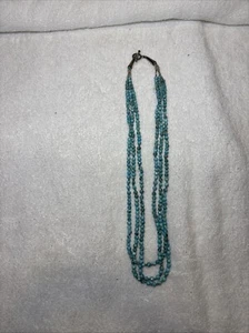 Authentische 20" 3 Strang Türkis Halskette mit kleinen Steinen/Perlen - Bild 1 von 8