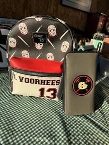 Friday the 13th Jason Voorhees Máscaras de Hockey Mini Mochila Bolso con Cartera - Imagen 1 de 13