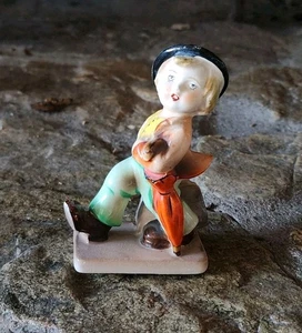 Hobo viajero vintage hecho en Japón con paraguas estatuilla pintada a mano - Imagen 1 de 6