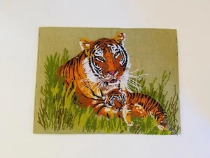 Arte bordado crewel completo imagen punta aguja tigre y cachorro años 70 vintage - Imagen 1 de 7
