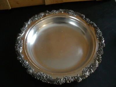 REED AND BARTON BURGUNDY COLLECTION 12.5" DIAMETER BON BON BOWL - Imagem 1 de 4