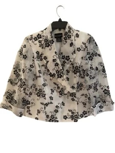Bay Studio Women’s Jacket Size Medium Blazer White Black Floral Buttons Dressy - Picture 1 of 5