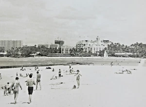 Vintage Hawaii Waikiki Beach Photo (8X10) Royal Hawaiian Pink Palace 1963 - Picture 1 of 5