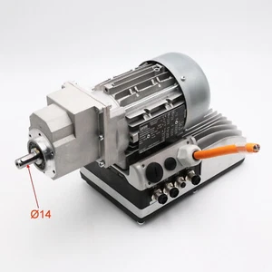 Lenze G50AH045MVCR2C00 Getriebemotor mit E84DGDVB37142PS + E84DGVN1E - Bild 1 von 5
