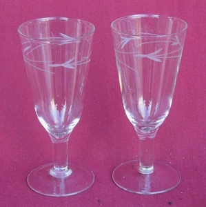 Antiguo Big URSS 2 VASOS DE VODKA TAZA de tiro con COHETES cortados para despejar espacio vintage - Imagen 1 de 5