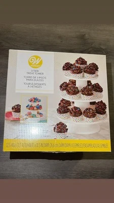 Wilton 3-Tier Treat cupcake Tower white,new, unused, hard plastic(not cardboard) - Image 1 of 4