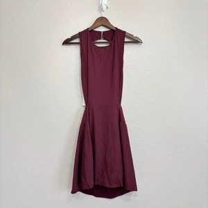 Neu mit Etikett Halara Schnalle TieBack 2 in 1 Tasche Tanz Aktiv Kleid rot burgunderrot - Bild 1 von 6