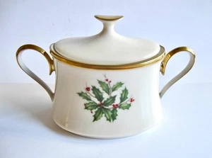 Lenox "Holliday" Covered Sugar Bowl Christmas Holly Gold Edging - Picture 1 of 5