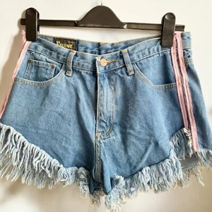 Vintage 90's High Cut Frayed Denim Shorts with Stripe The Volume Company 10/12 - Picture 1 of 4