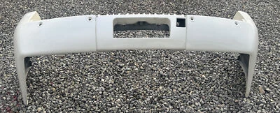 2007 2008 2009 2010 2011 2012 2013 2014 CADILLAC ESCALADE TAMPA DE PARA-CHOQUE TRASEIRO FABRICANTE DE EQUIPAMENTO ORIGINAL - Imagem 1 de 4