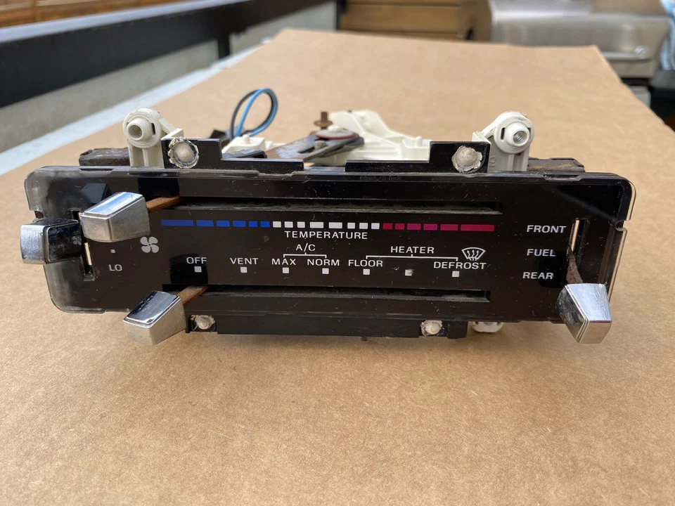 80 81 82 83 FORD F150 F250 F350 TRUCK AC HEATER CLIMATE CONTROLS 86 - Image 1 of 4