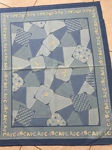 Faux Patchwork Quilt Panel mit Alphabet 1 Yard x 44" Poly/Baumwolle - Bild 1 von 4