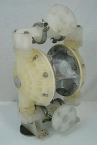 VERSA-MATIC DIAPHRAGM PUMP - 1" Poly Flange - Picture 1 of 12