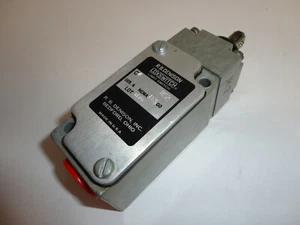 RB Denison Endschalter C4-JK3 Einachs-Stößel 2NO/2NC Kontakte  - Bild 1 von 2