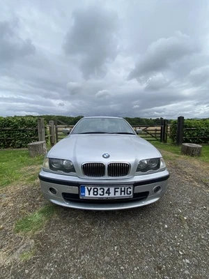 BMW 330i Saloon E46 Silver Automatic Sport 2001 3 Series 5 Door Hatchback - Image 1 of 4