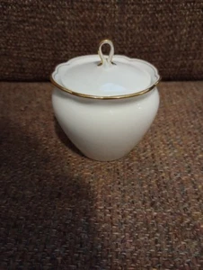 Vintage Seltman -Weiden White With Gold Trim Bavarian Sugar Bowl With Lid - Picture 1 of 7