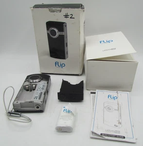 Flip Video U2120B Ultra HD Camcorder 8gb internal Memory. WORKING - Picture 1 of 11