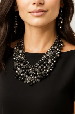 Collar y pendientes llamativos The Taylerlee Zi Collection 2019 - Holiday Glam Foto 1 de 4