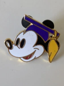 Walt Disney Mickey Mouse Graduate Enameled Pin - Picture 1 of 4