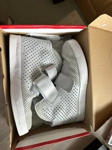 Nike Flystepper 2K3 Premium White Grey UK 8.5 - Picture 1 of 4