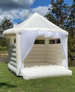 Commercial White Jumping Castle - Picture 1 of 3
