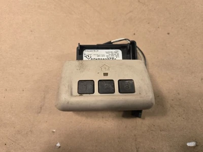 Land Rover Discovery 2 Home Link Garage Door Transmitter OEM 082V94800 - Image 1 of 4