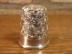 A nice Vintage Size 5 James Swann Thimble Hallmarked silver Birmingham 1914 - Foto 1 di 1