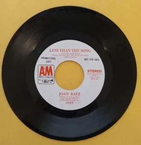 45 RPM Records   JOAN BAEZ  Less Than The Song   Un Played Promo - Bild 1 von 3