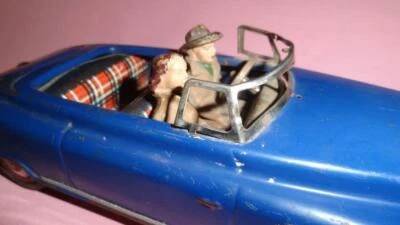 ARNOLD FORMATO ZONA EE. UU. ALEMANIA HOJALATA LITOGRAFÍA CUERDA COCHE DESCAPOTABLE 10" con DRIVERS AÑOS 50 Foto 1 de 4