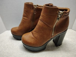 Nature Breeze Womens Shoes SIZE 6.5 Brown Faux Leather Booties 4.25" Heel - Picture 1 of 11