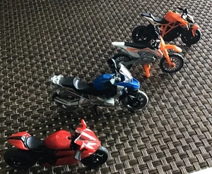 Siku 4 Motorrad Modelle/ BMW/Ducati/KTM /🌎 - Bild 1 von 10