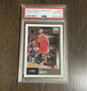 Coby White 2019 Panini Chronicles Score 628 PSA 10 RC Rookie Chicago Bulls NBA - Imagen 1 de 2