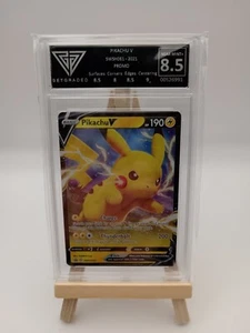 Pokémon TCG Pikachu V Schwert Schild SWSH061 Holo Promo Pokemon Get Graded 8.5 - Bild 1 von 3