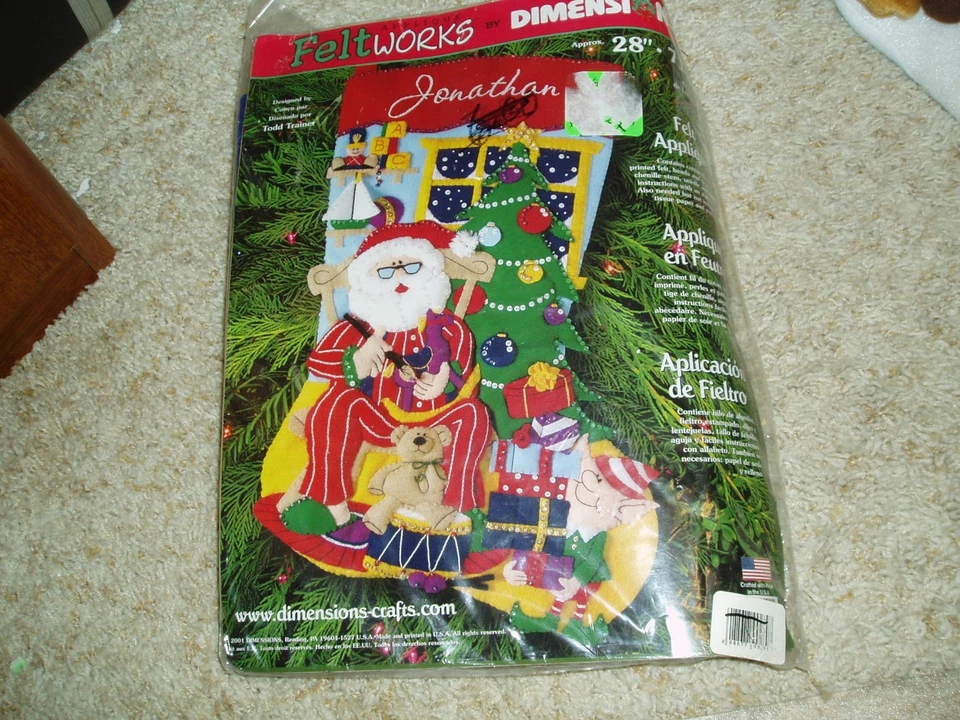 DIMENSIONS 2001 FELTWORKS APPLIQUE BEAD SANTA 28" STOCKING KIT - NEW! - Image 1 of 1
