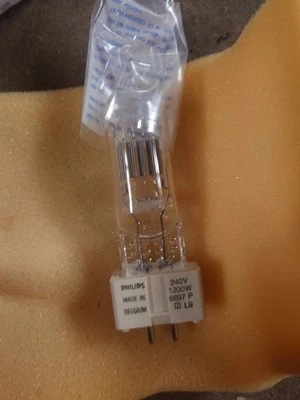 Phillips Theatre Lamp 1200W GX9.5 6897P 240V - Image 1 of 2