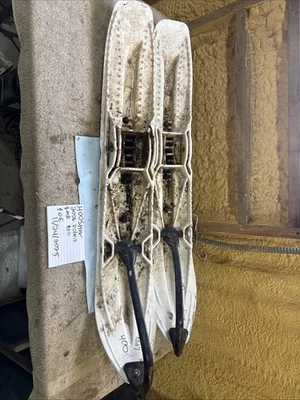 2006 Polaris RMK 900 skis runners Slides Set Pair 400 - Image 1 of 4
