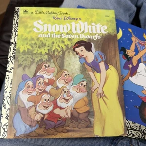 A Little Golden Book Walt Disney's Snow White and the Seven Dwarfs 1984 Children - Picture 1 of 6
