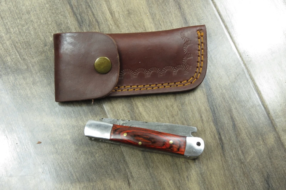 HAND MADE DAMASCUS DUAL BLADE FOLDING POCKET KNIFE - NON LOCK Red laminate  - Image 1 of 4