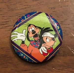 Funko Button: Goofy & Max Goof Troop Gamestop Excl Mystery Box 2018 pin no pop - Imagen 1 de 1