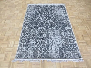 4'7 X 6'7 Hand Knotted Gray Tone On Tone Wool & Silk Oriental Rug G5929 - Picture 1 of 12