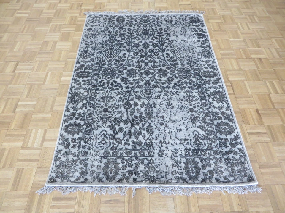 4'7 X 6'7 Hand Knotted Gray Tone On Tone Wool & Silk Oriental Rug G5929 - Image 1 of 4