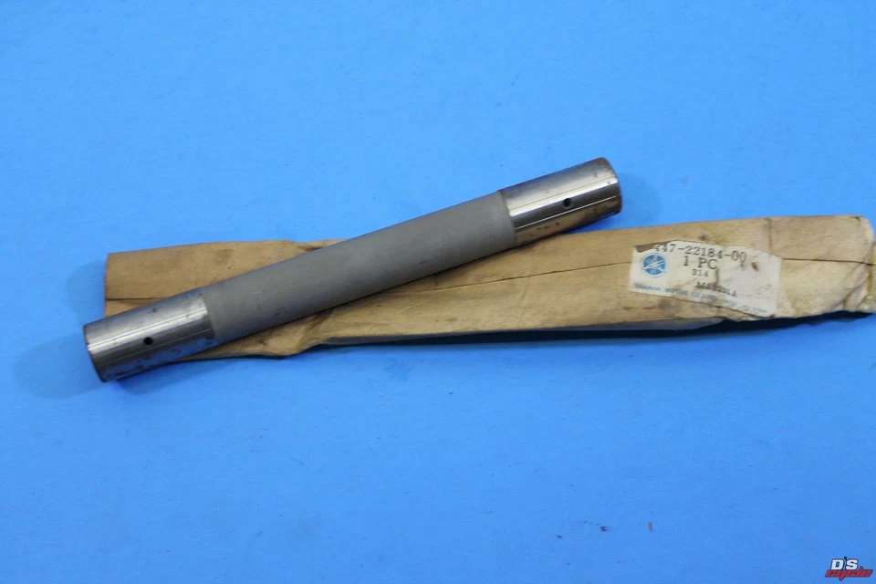 Buje de brazo trasero NOS 1970-1971 Yamaha XS1 XS2 447-22184-00 Foto 1 de 4