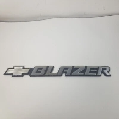 Chevrolet Blazer 1995-2005 OEM emblema/insignia del portón trasero 15672283 Foto 1 de 4