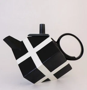 Modern Teapot Black & White "The Cube" - Rolf Sinnemark 1980 - Rörstrand Sweden - Picture 1 of 9