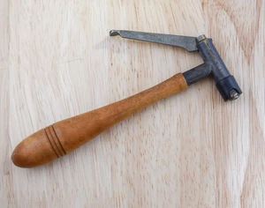 Vintage CANON PINNION Removement Watchmaker Tool Used Nice - Picture 1 of 2